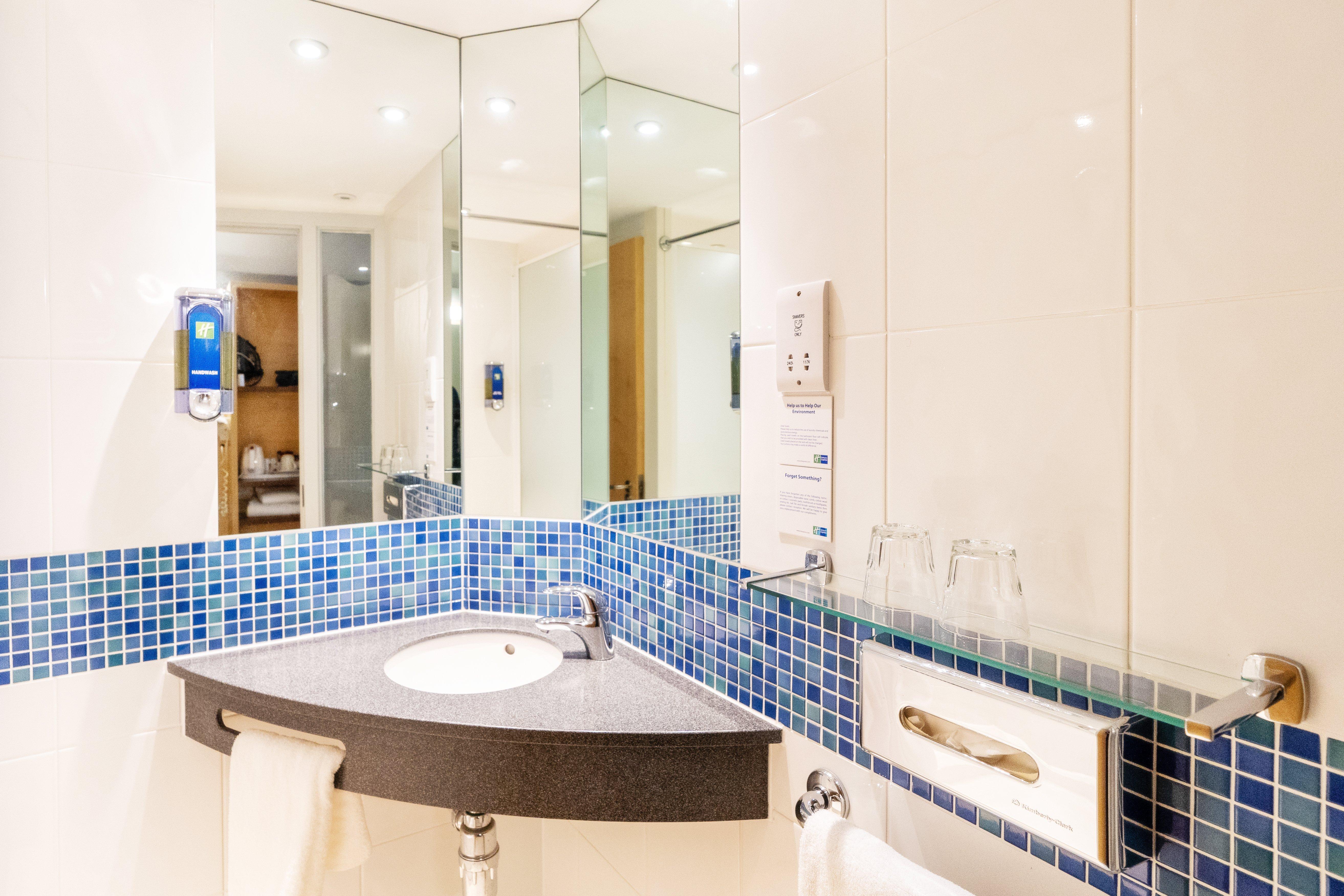 Holiday Inn Express Dundee By Ihg Esterno foto