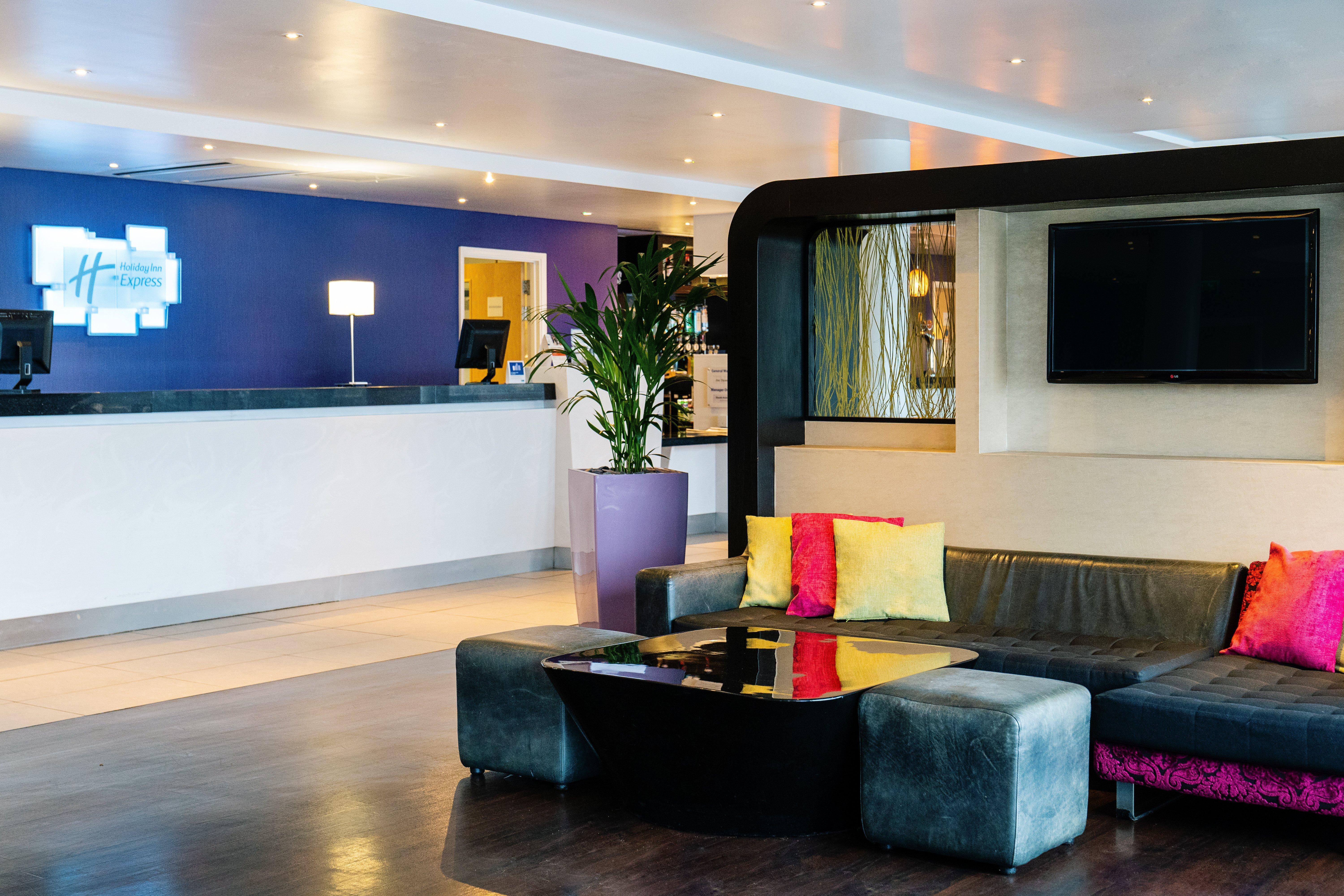 Holiday Inn Express Dundee By Ihg Esterno foto