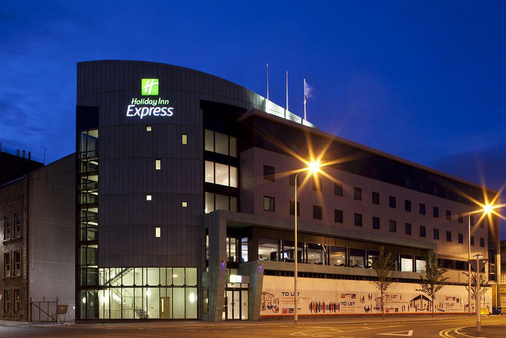 Holiday Inn Express Dundee By Ihg Esterno foto